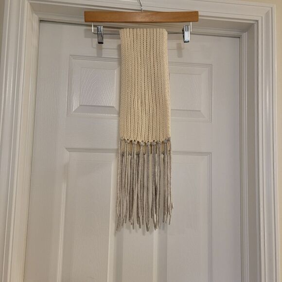 J. CREW Chunky knit fringe scarf ONE SIZE natural - Picture 1 of 2